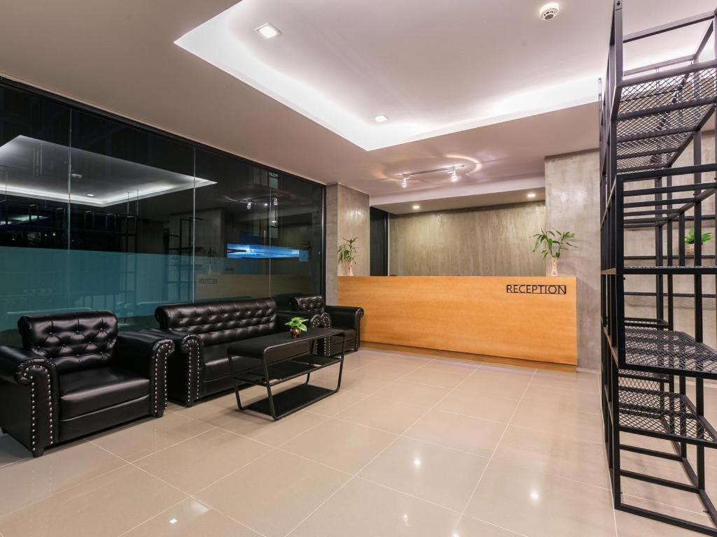 B2 Hotel South Паттайя Экстерьер фото